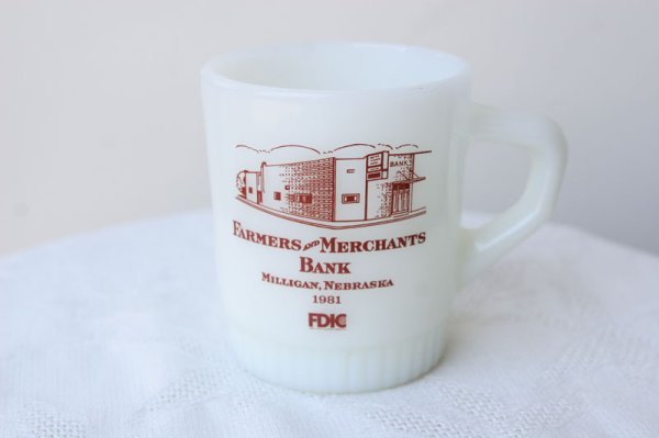 画像1: Fire-King　リブドスタッキングFarmers and Merchants Bank Brown 1981 (1)